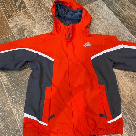 North Face Wind breaker - Picture 1 of 2